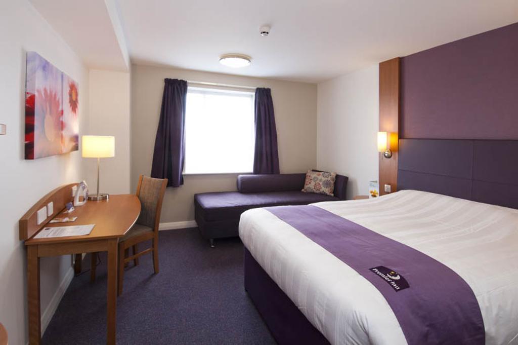 Premier Inn Bournemouth East Exterior photo