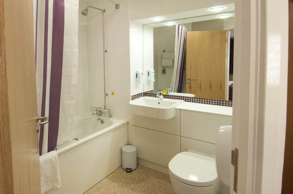 Premier Inn Bournemouth East Room photo