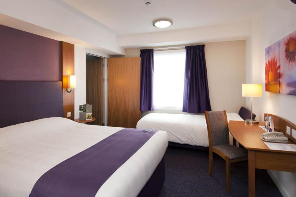 Premier Inn Bournemouth East Room photo