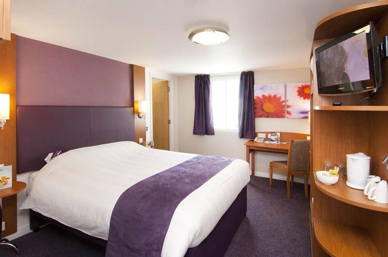 Premier Inn Bournemouth East Exterior photo